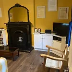Village House, Finuge, County Kerry بيت للعطل