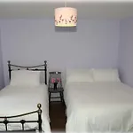 Village House, Finuge, County Kerry بيت للعطل