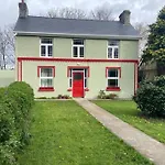 Village House, Finuge, County Kerry بيت للعطل *
